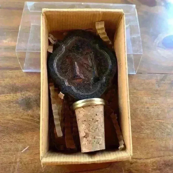 Mud Pie Cast Iron Initial N Wine Cork Stopper Monogram...Initial Is  N - Picture 1 of 4